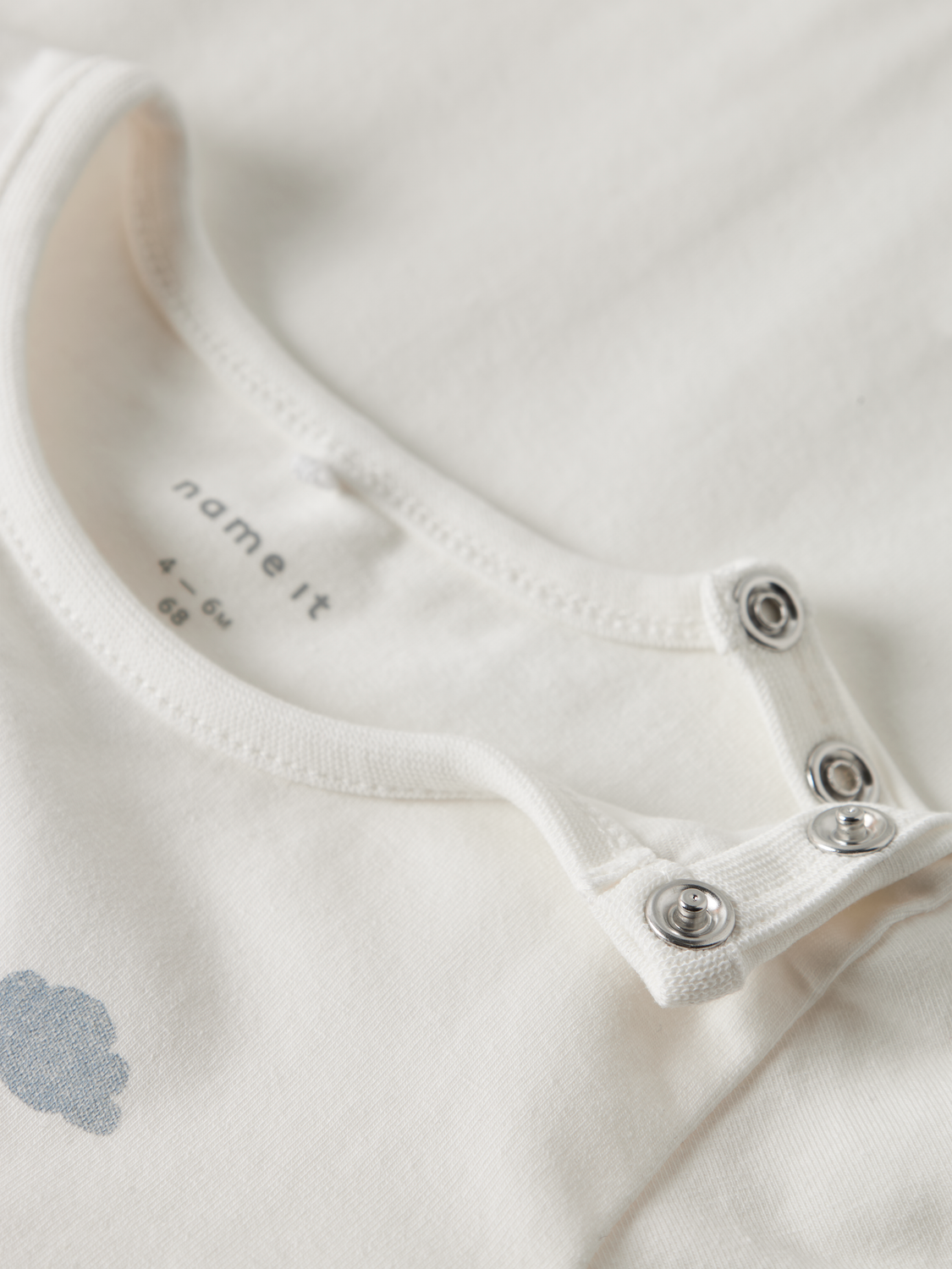 model_shot-front_full